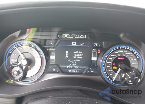 2022 Ram 2500 Limited 4X4 6'4 Box z USA, uszkodzony, nr VIN 3C6UR5TL0NG405408